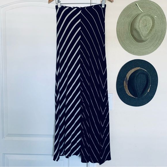 Volcom Women's Black & White Stripe Full Length Maxi Skirt | Size: S - Picture 1 of 7